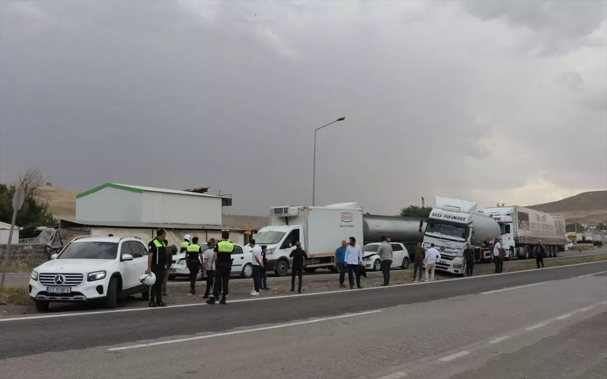 Cizre'de Ardı Ardına Gerçekleşen Trafik Kazası