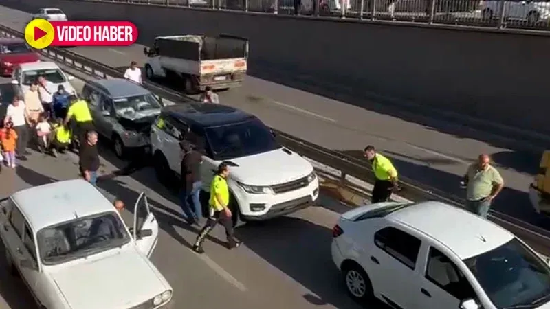 Haliliye'de ardışık kazada 6 araç çarpıştı!