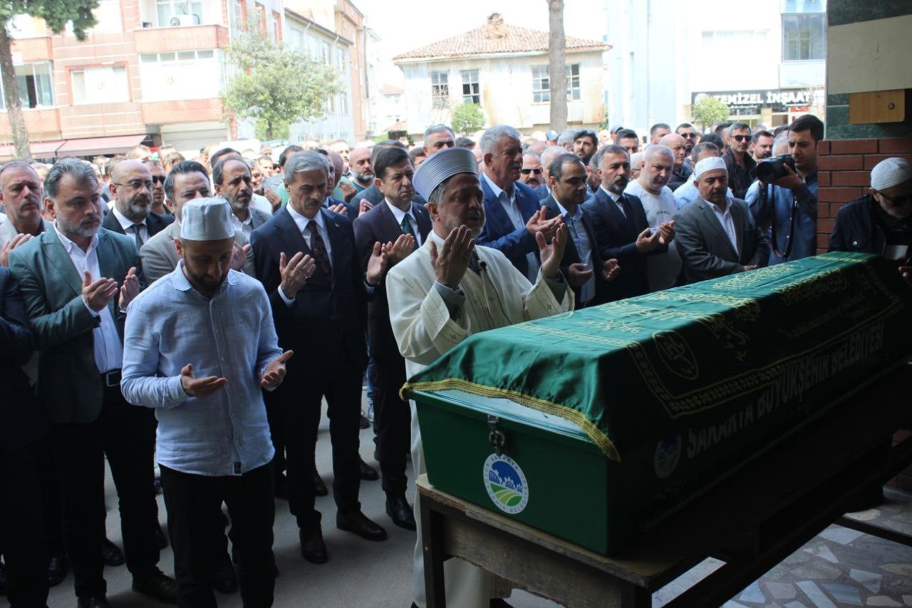 Sakarya'da Devrilen Tanker Kazasında Hayatını Kaybeden Sürücü Defnedildi.