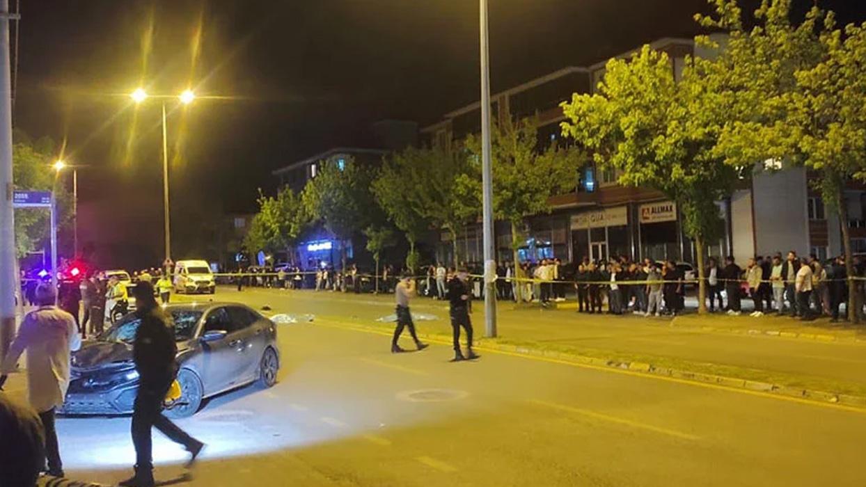 Sakarya'da korkunç kazada gelin ve görümce hayatlarını kaybetti.