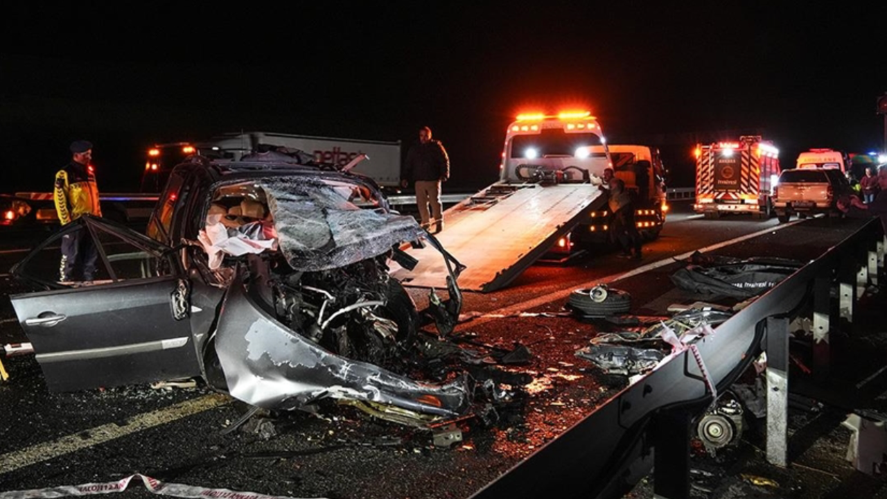 Ankara-Niğde Otoyolunda Kaza: 4 Ölü, 1 Ağır Yaralı.