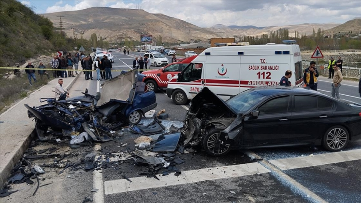 Geçen yıl kara yolunda 6 bin 352 kişi öldü.