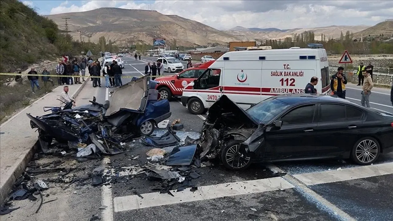 Kocaeli'nde 2024'te trafik kazaları felaketle sonuçlandı: 127 ölü, binlerce yaralı.