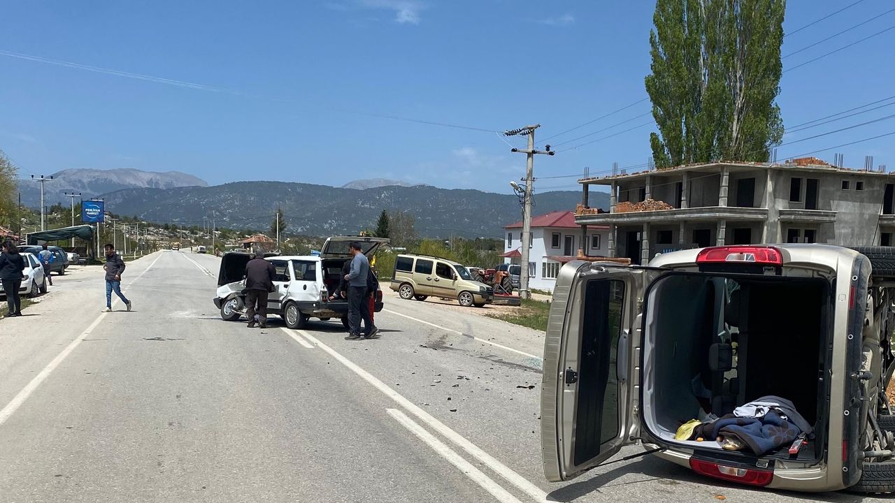 Muğla'da trafik kazasında 5 kişi yaralandı!