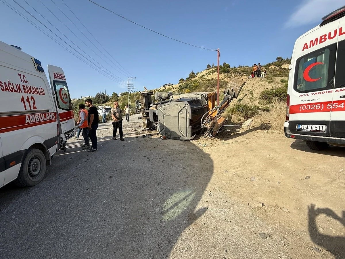Hatay'da meydana gelen trafik kazasında 3 kişi yaralandı.