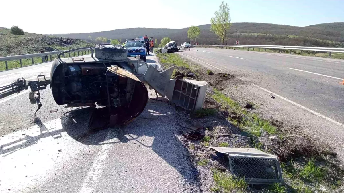 Kaza Yozgat'ta: 1 Kişi Hayatını Kaybetti, 2 Kişi Yaralandı.