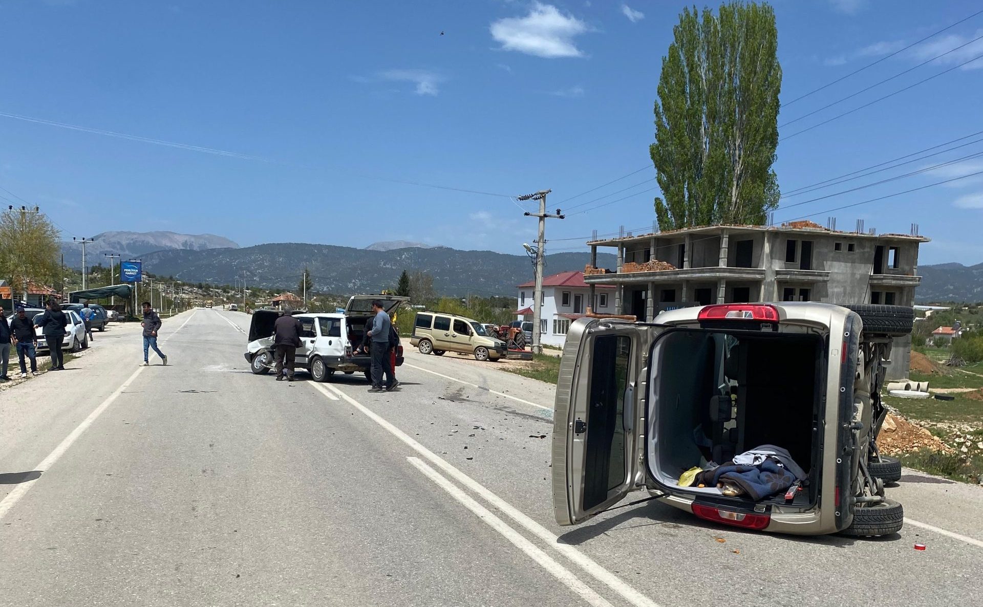 Seydikemer'de kaza: Beş kişi yaralı durumda