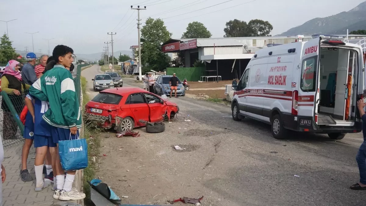 Fethiye'de Kaza: 6 Yaralı, Sürücü Kayıplara Karıştı