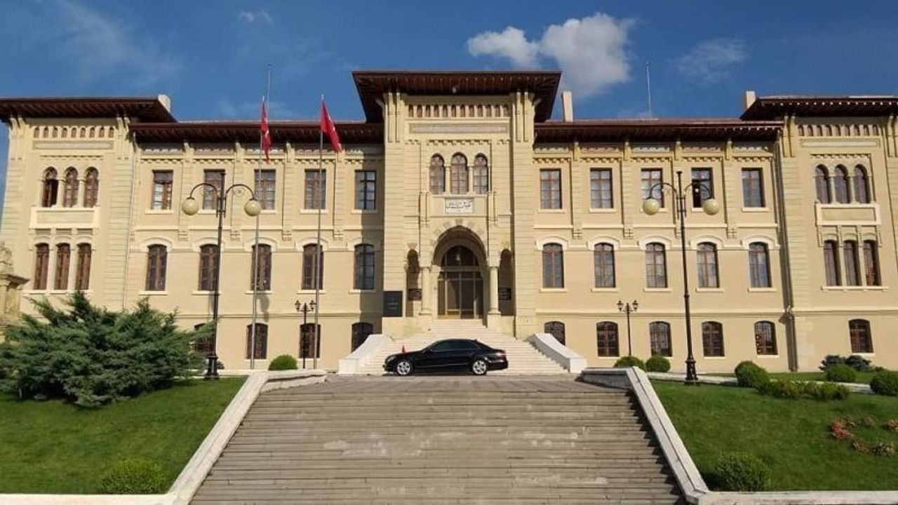 Kastamonu Valisi, Sinop'ta gerçekleşen trafik kazası hakkında bilgi verdi.