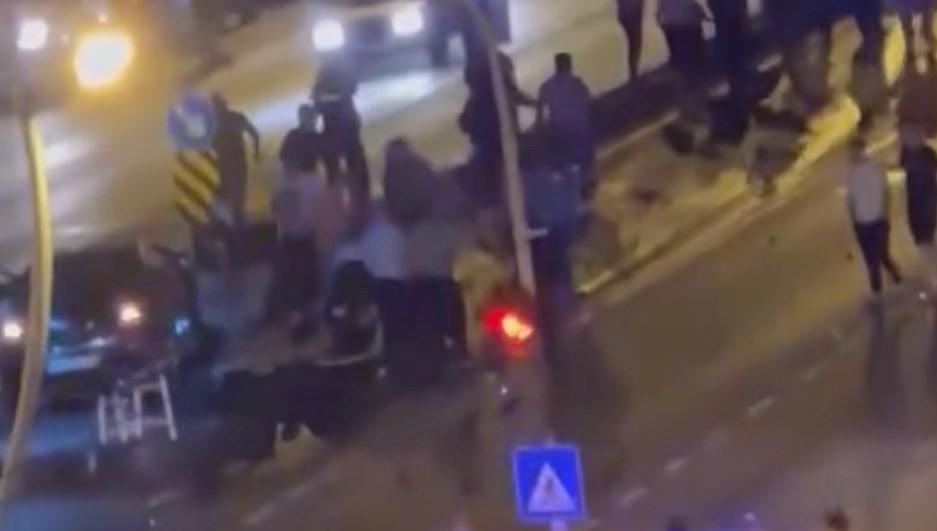 Mersin'de trafik kazası meydana geldi: Yaralılar bulunuyor.