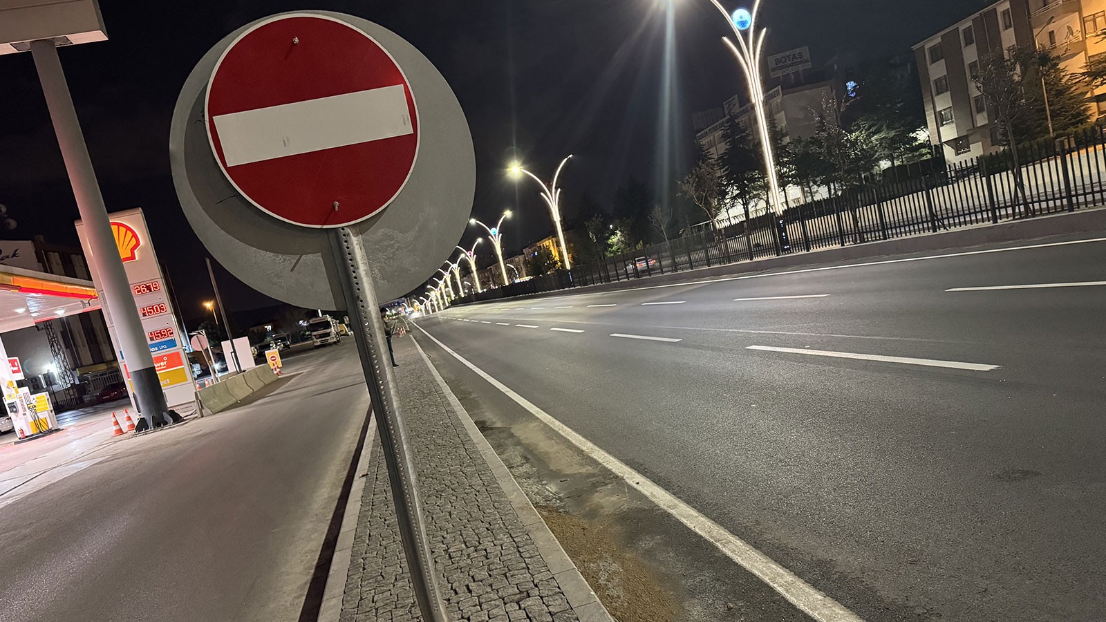 Başkentte olan trafik levhası kazasında 2 kişi hayatını kaybetti.