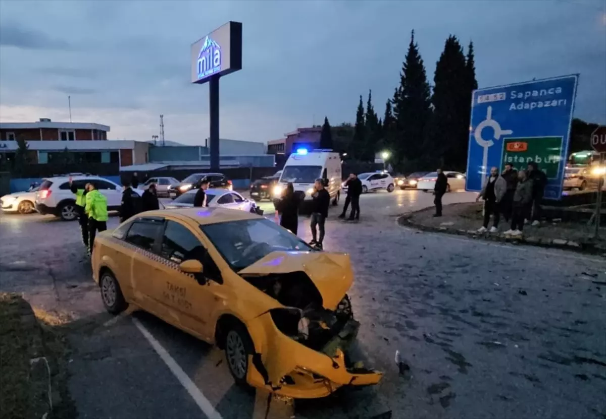 Sapanca'da Kaza: 6 Kişi Yaralandı