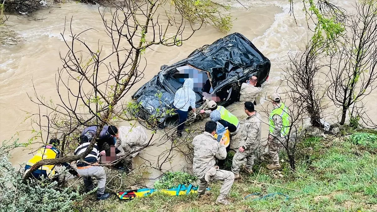 Gümüşhane'de Trafik Kazası: 1 Çocuk Öldü