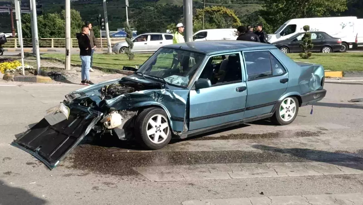 Karabük'te Trafik Kazası: 2 Yaralı