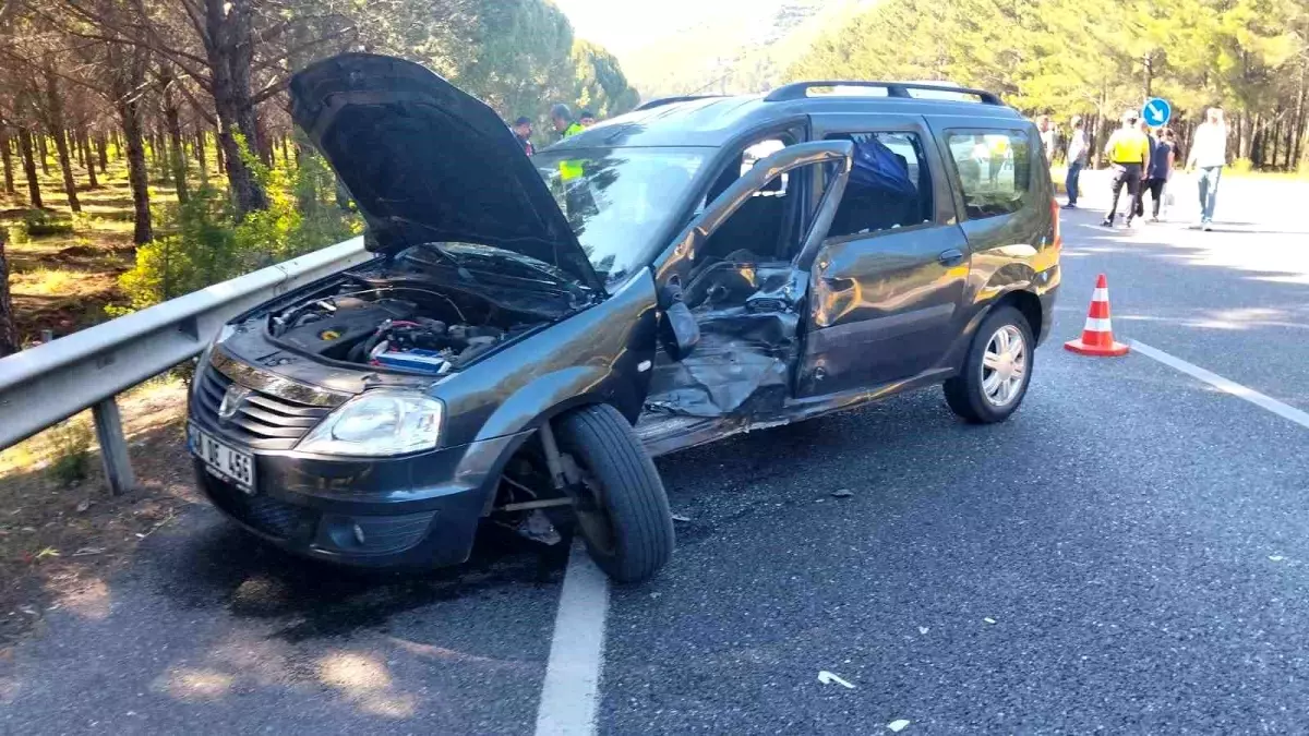Muğla'da Trafik Kazası: İki Yaralı