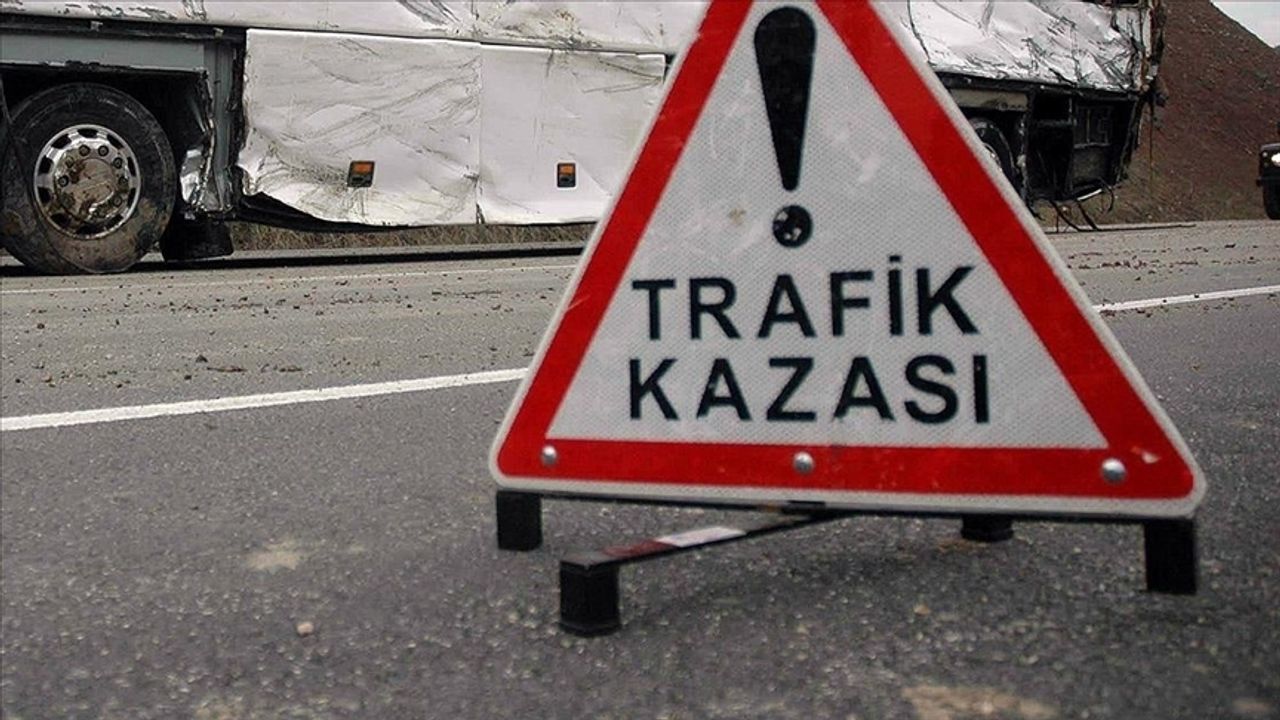 Trafik kazalarında 1'i çocuk 4 kişi yaralandı