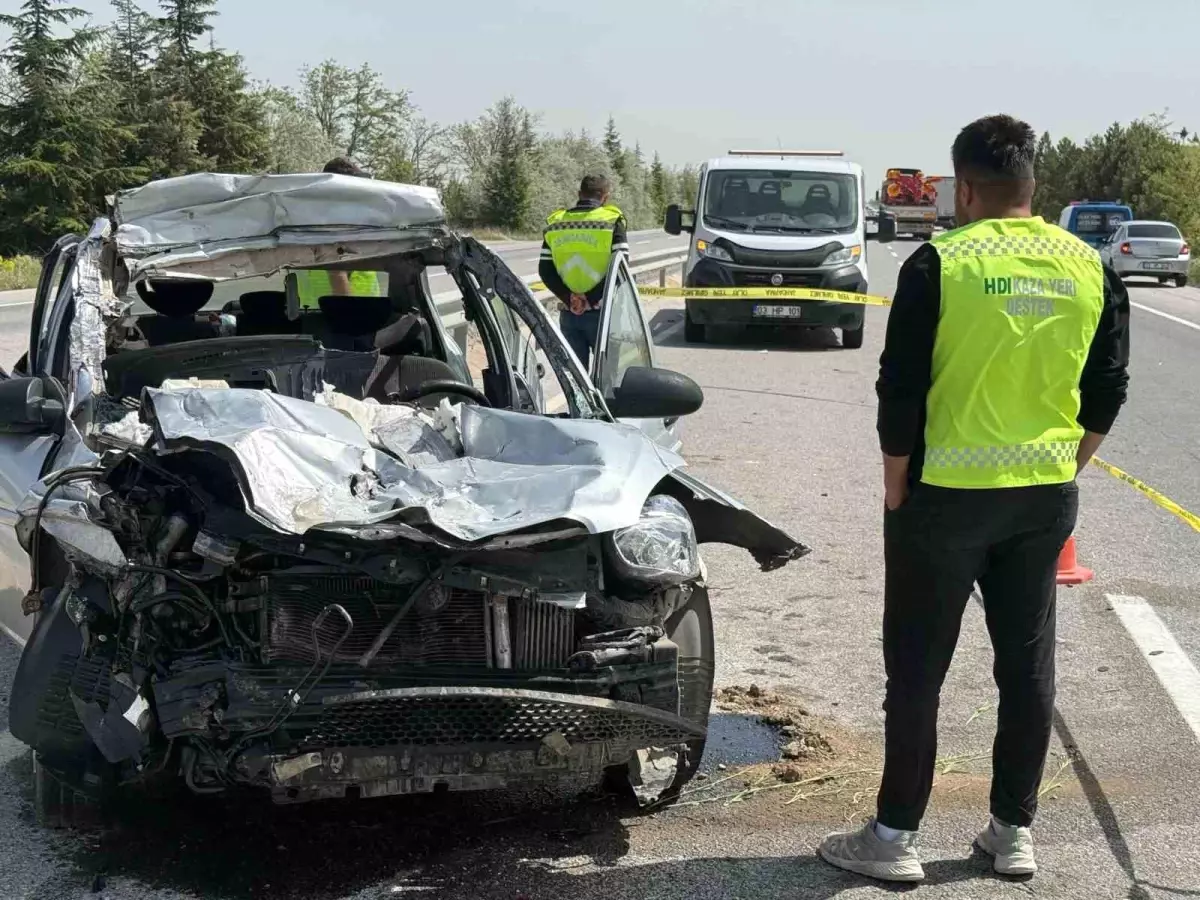 Afyonkarahisar'da Trafik Kazası: 1 Ölü, 4 Yaralı