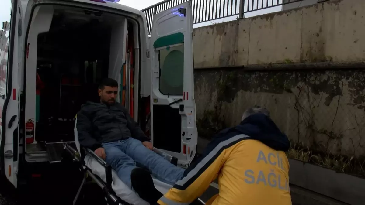 Beykoz'da Trafik Kazası: 2 Yaralı