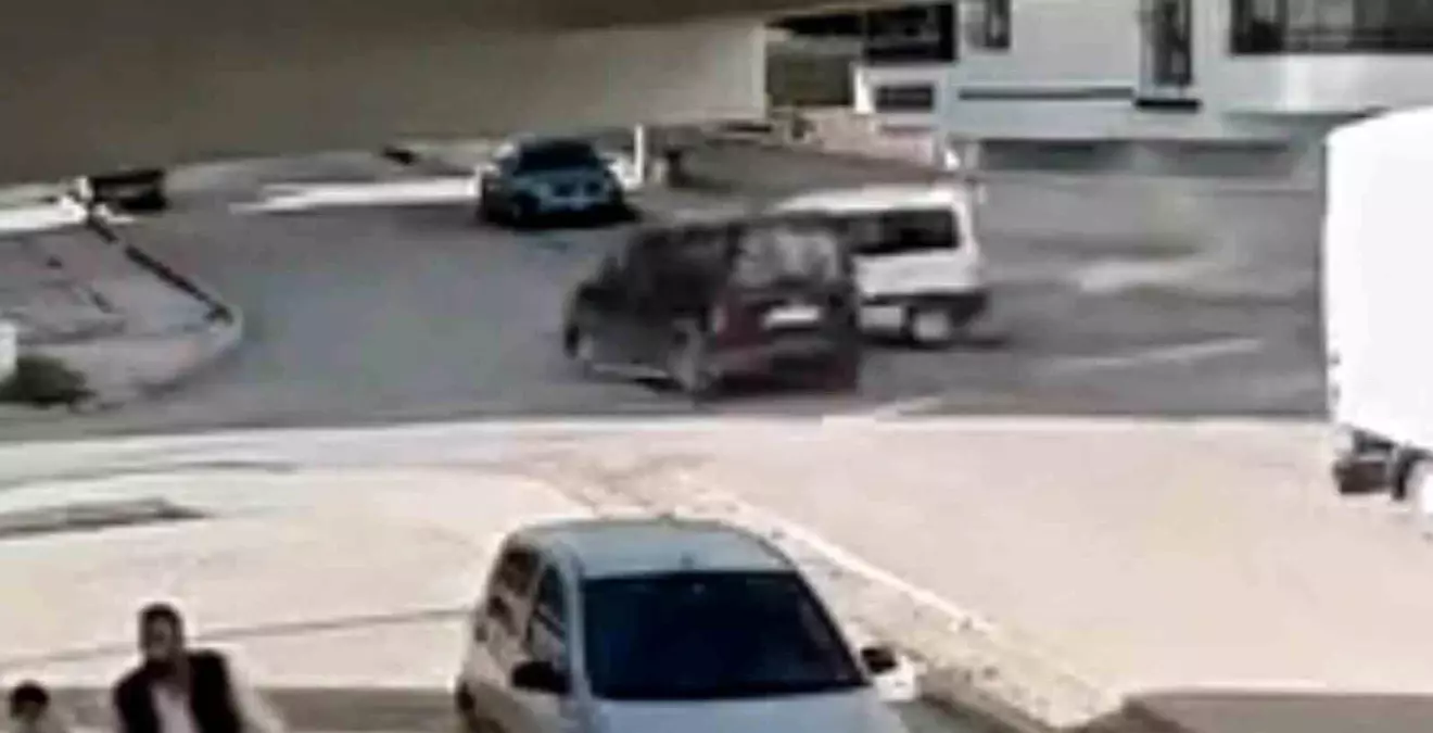 Elazığ'da Trafik Kazası Kamerada