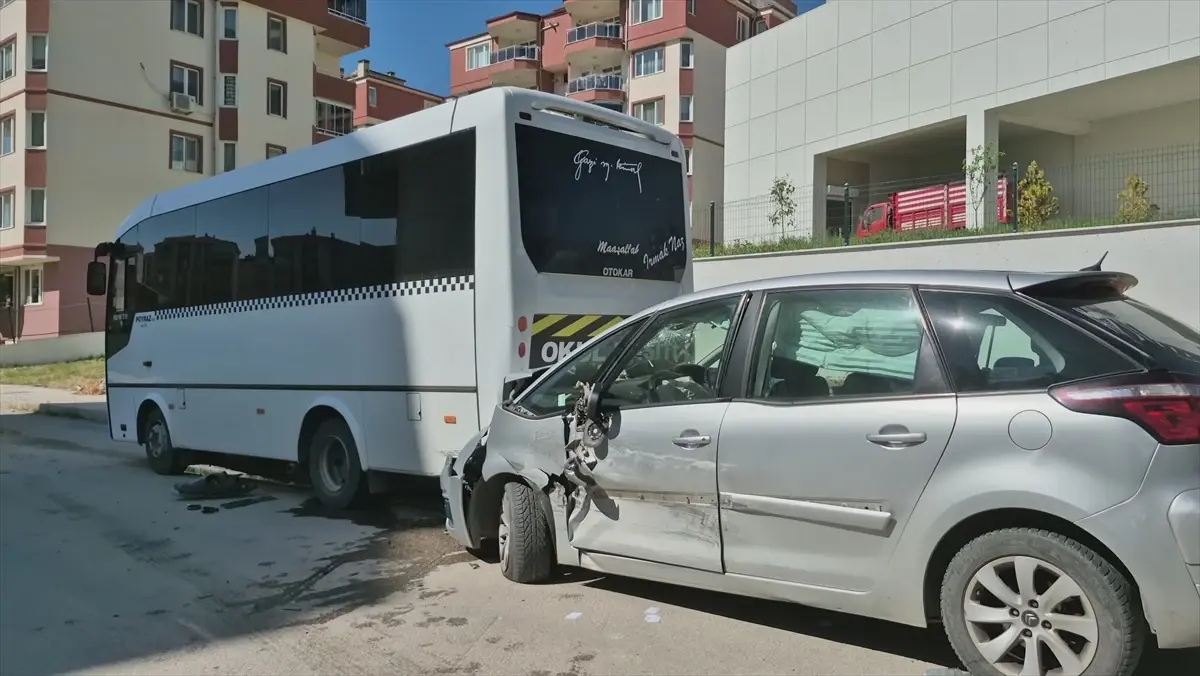 Edirne'de Trafik Kazası: 3 Yaralı