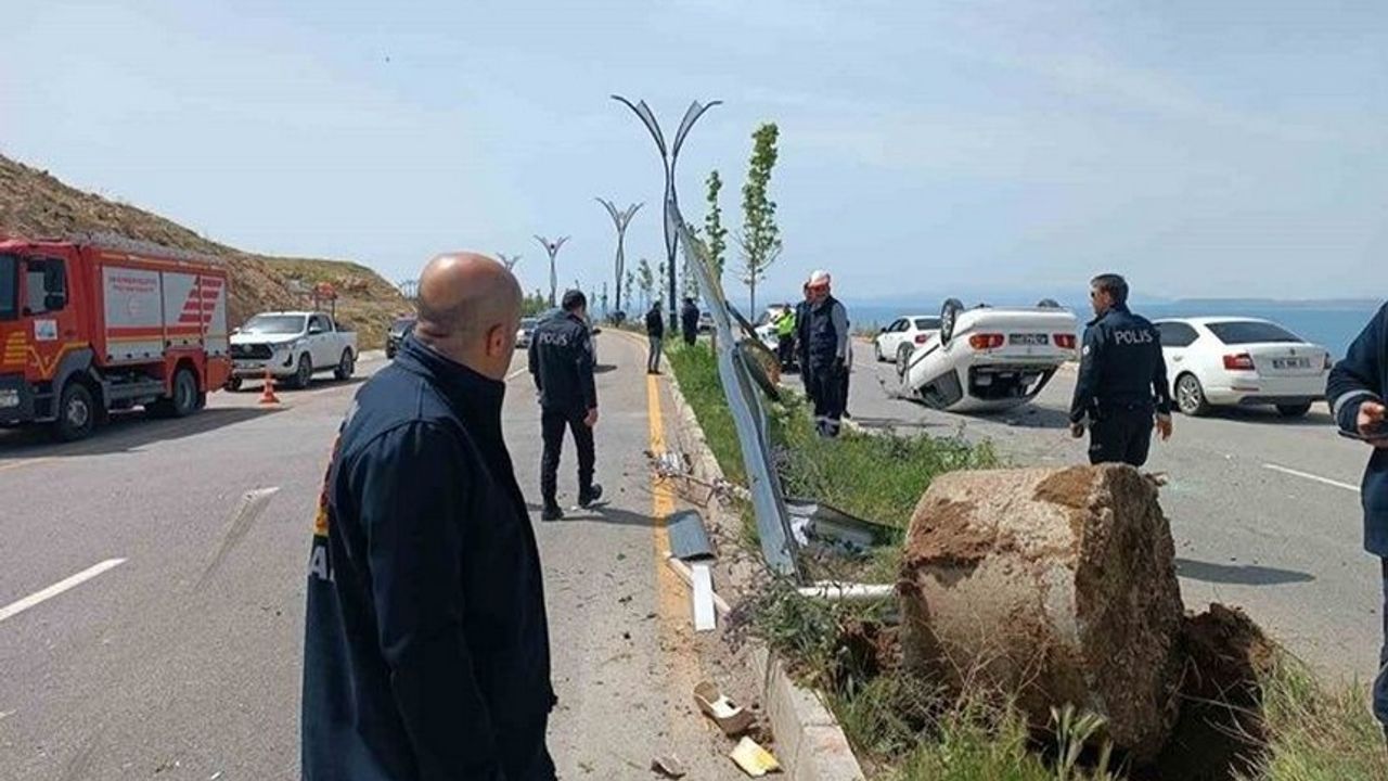 Van'da trafik Kazası: 3 Kişi yaralandı