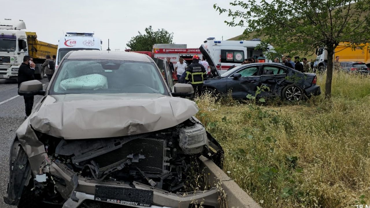 Malabadi-Silvan Karayolunda trafik kazası: 3 yaralı