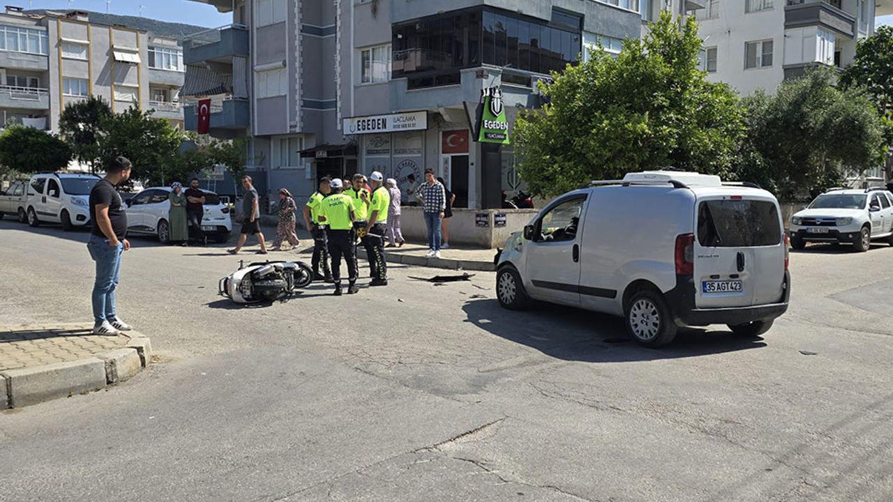 Tire'de motosiklet kazası 1'i ağır 2 yaralı