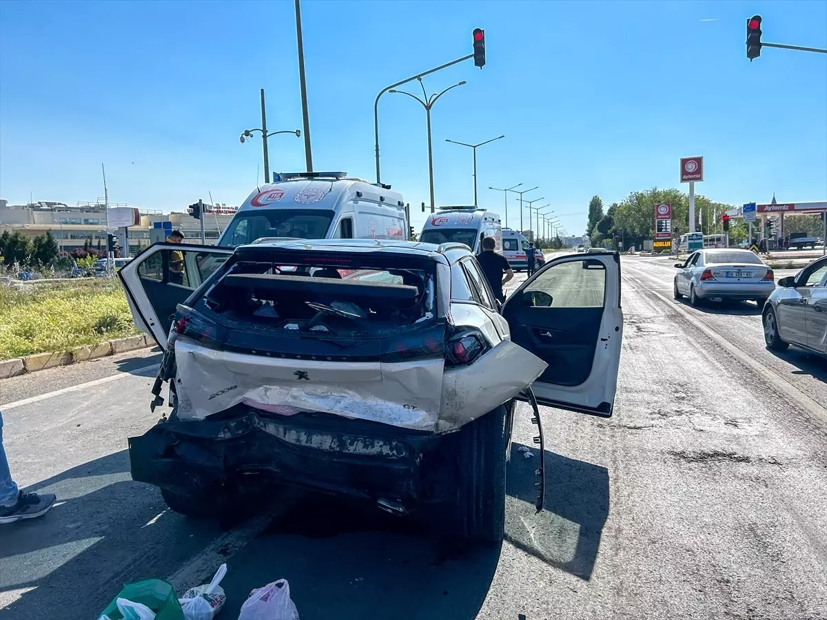Uşak'ta Zincirleme Trafik Kazası