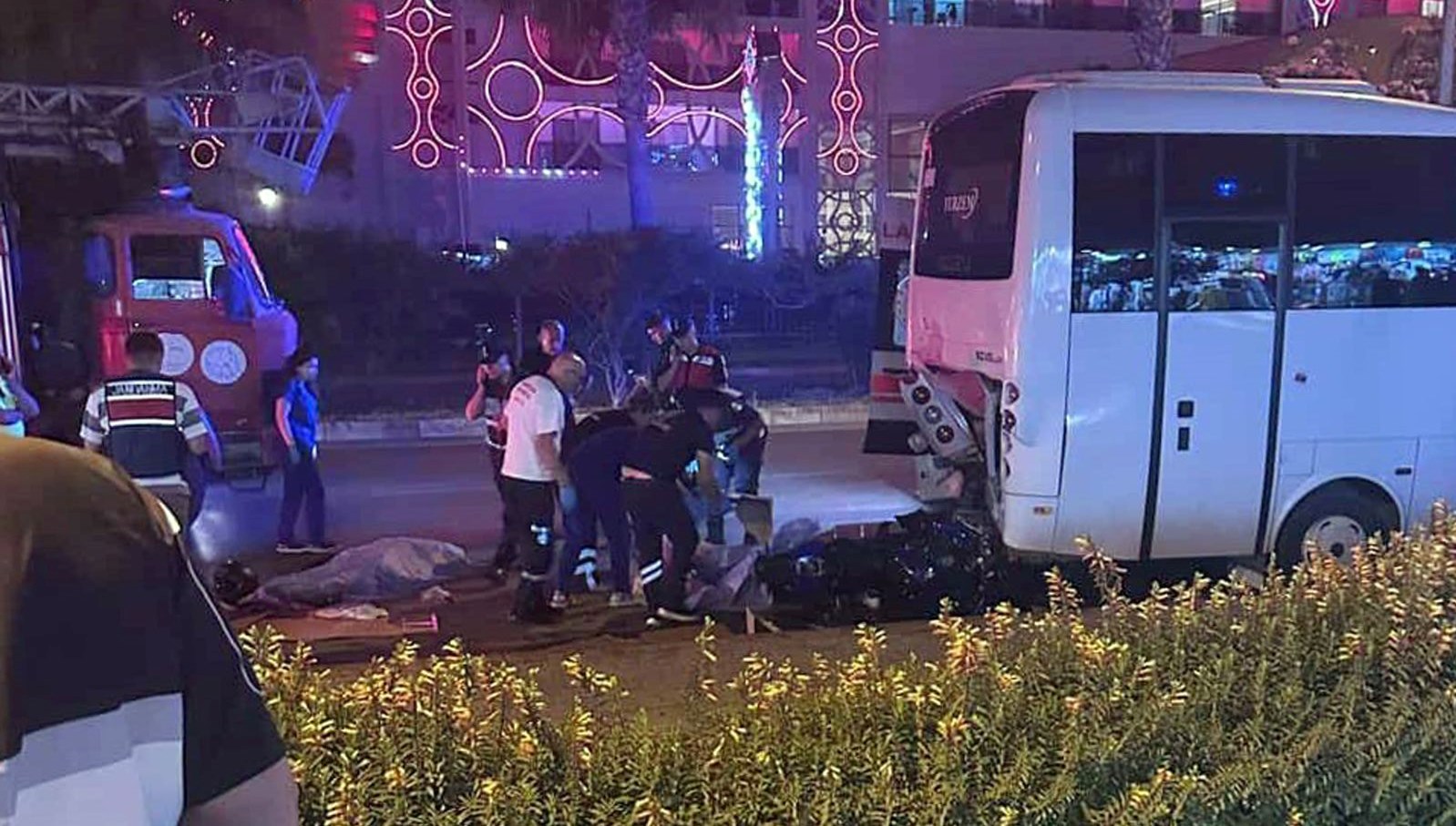 Antalya'da feci kaza: 2 ölü