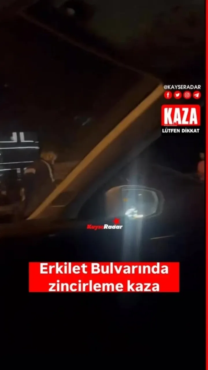 Erkilet Bulvarında zincirleme trafik kazası meydana geldi