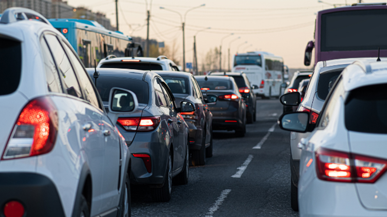 İstanbul trafiği 2024'te 105 saat kayıp zaman yaratırken, 97 bin kaza kayıtlara geçti
