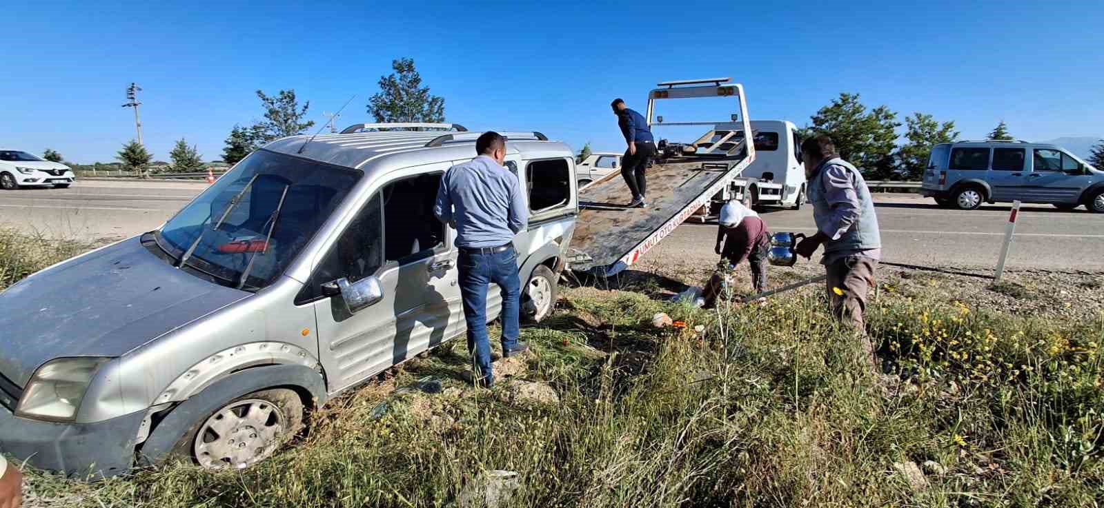 Tütün işçilerini taşıyan otomobil kaza yaptı: 6 yaralı
