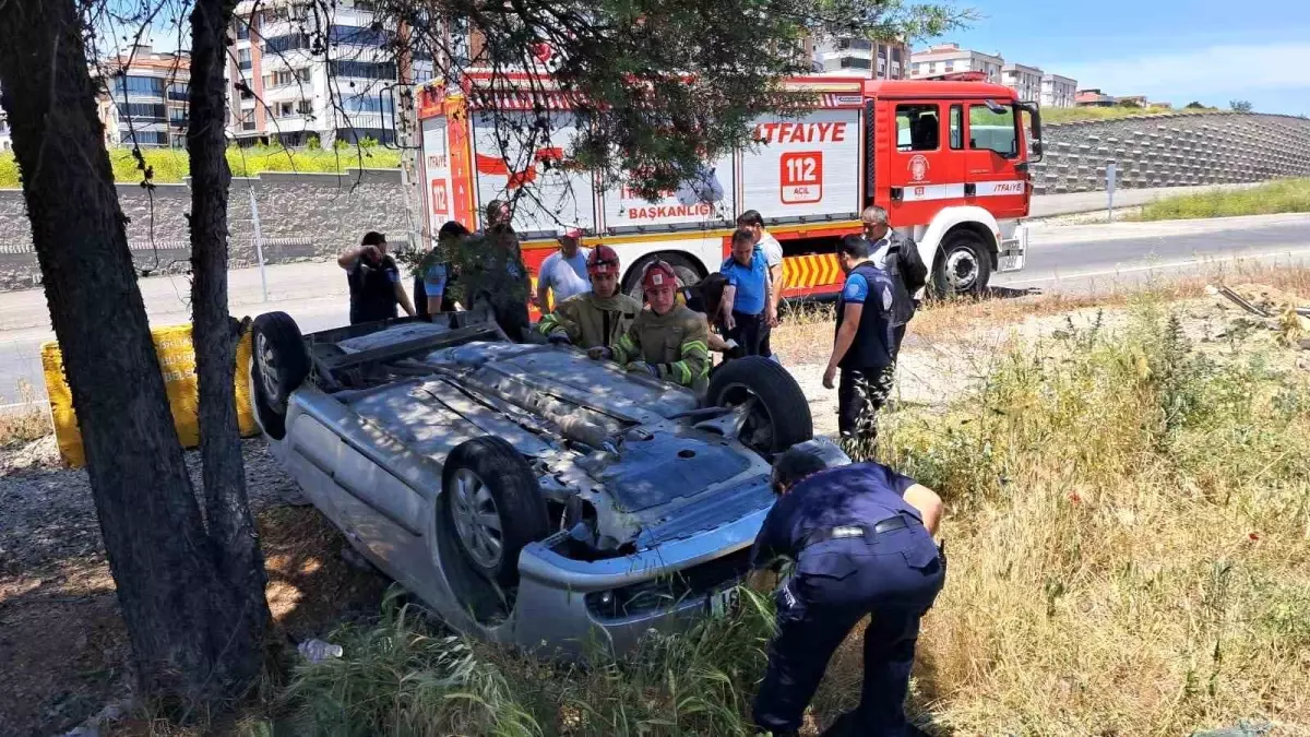 Balıkesir'de Tek Taraflı Trafik Kazası: 2 Yaralı