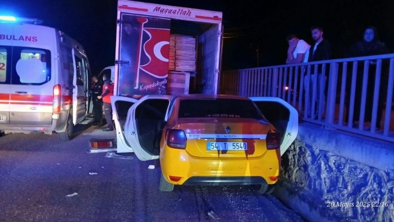 Sakarya’da Taksi Kazası: 1 Ölü, 1 Yaralı