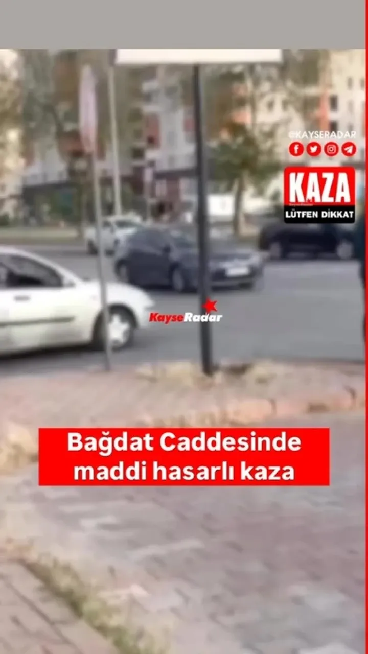 Bağdat Caddesinde maddi hasarlı trafik kazası meydana geldi. Geçmiş olsun