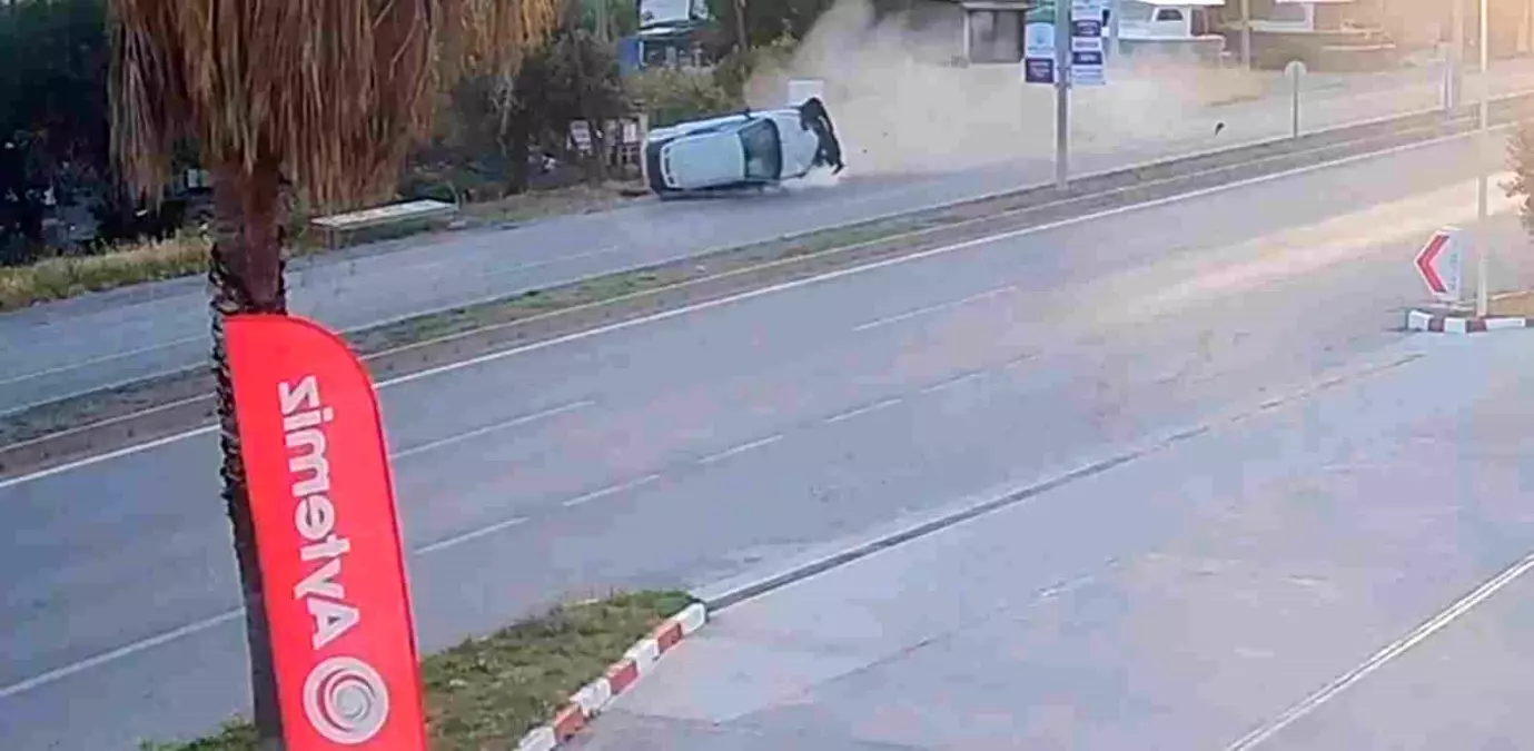 Bodrum'da Trafik Kazası: Sürücü Olay Yerinden Kaçtı