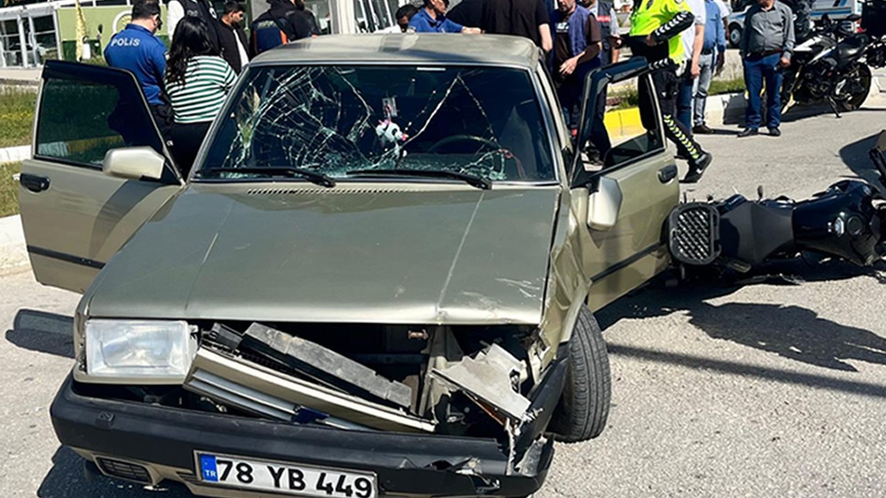 2 AYRI TRAFİK KAZASINDA 2 YARALI