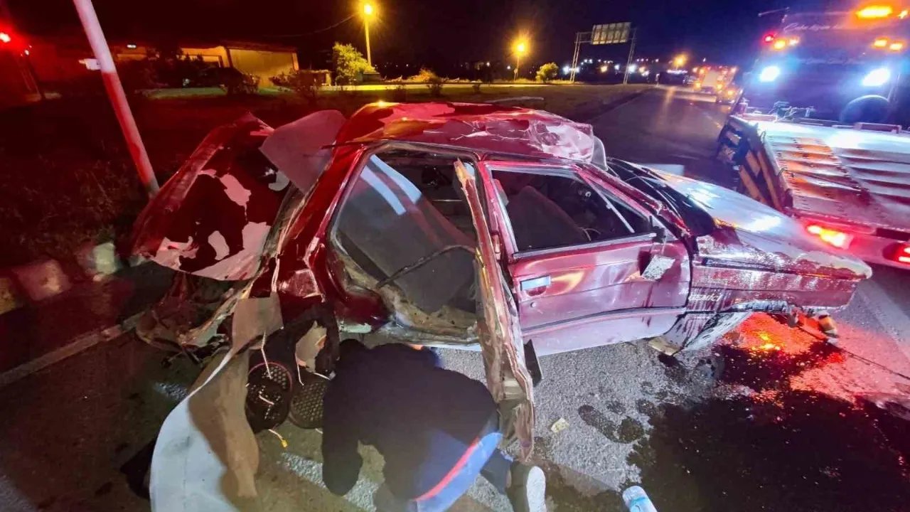 Kaynarca’da feci kaza: Otomobil takla attı, sürücü hafif yaralı