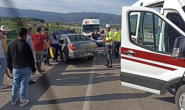 Niksar'da Trafik Kazası: Şans Eseri Kimse Yaralanmadı