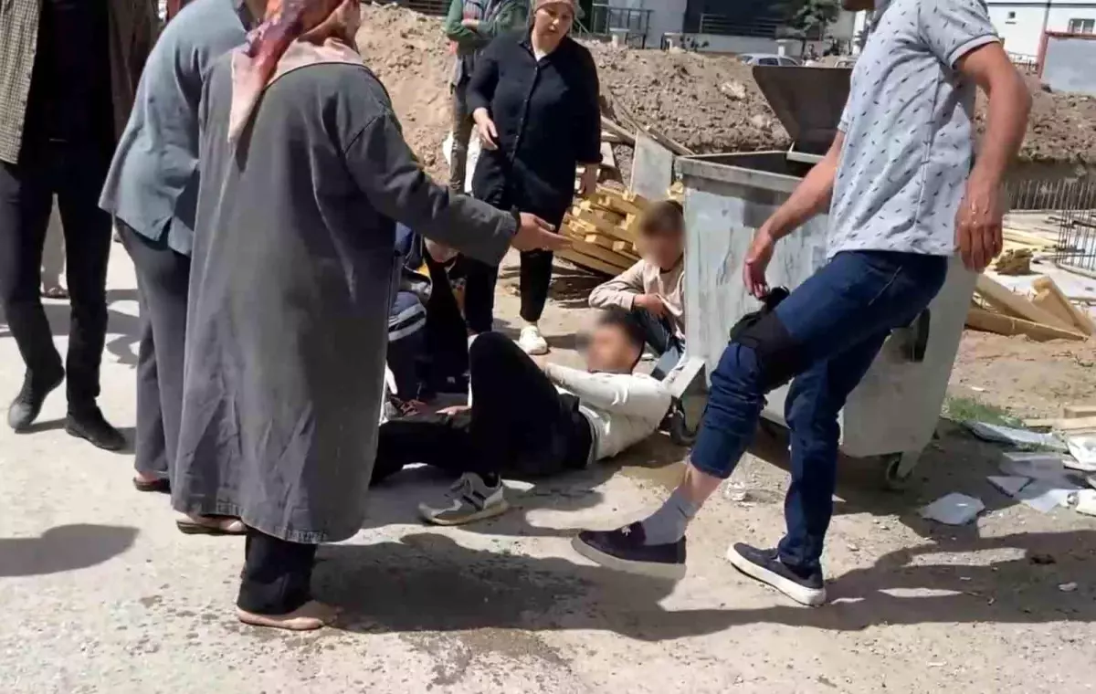 Aksaray'da Trafik Kazası Kavga Çıkarıyor