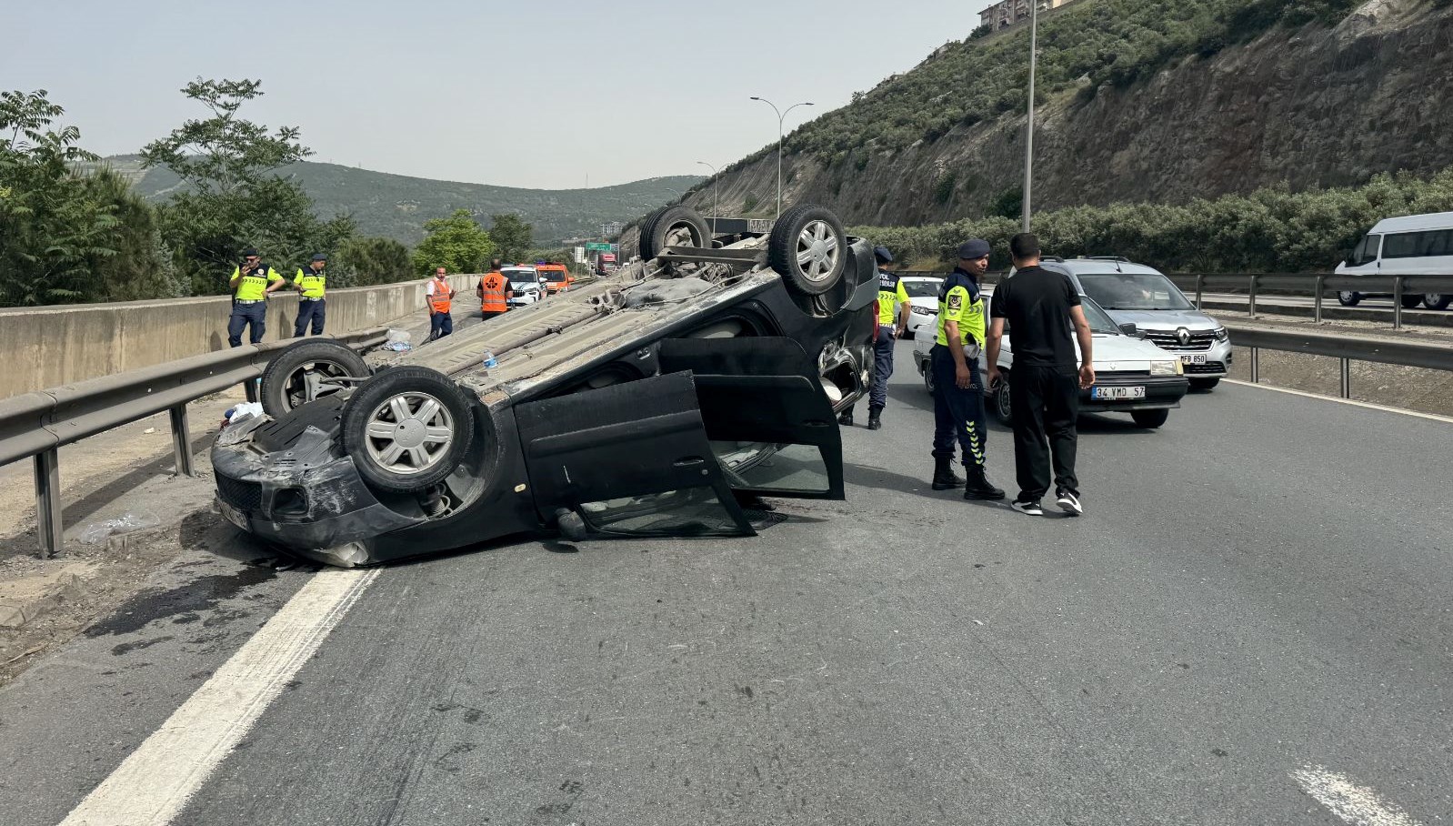 Anadolu Otoyolu'nda kaza: 3 yaralı