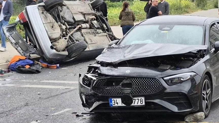 Beylikdüzü'nde feci kaza! Önce ters şeride daldı, ardından 2 araca çarptı