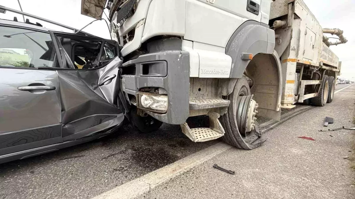 Diyarbakır-Elazığ Yolunda Zincirleme Trafik Kazası: 11 Yaralı
