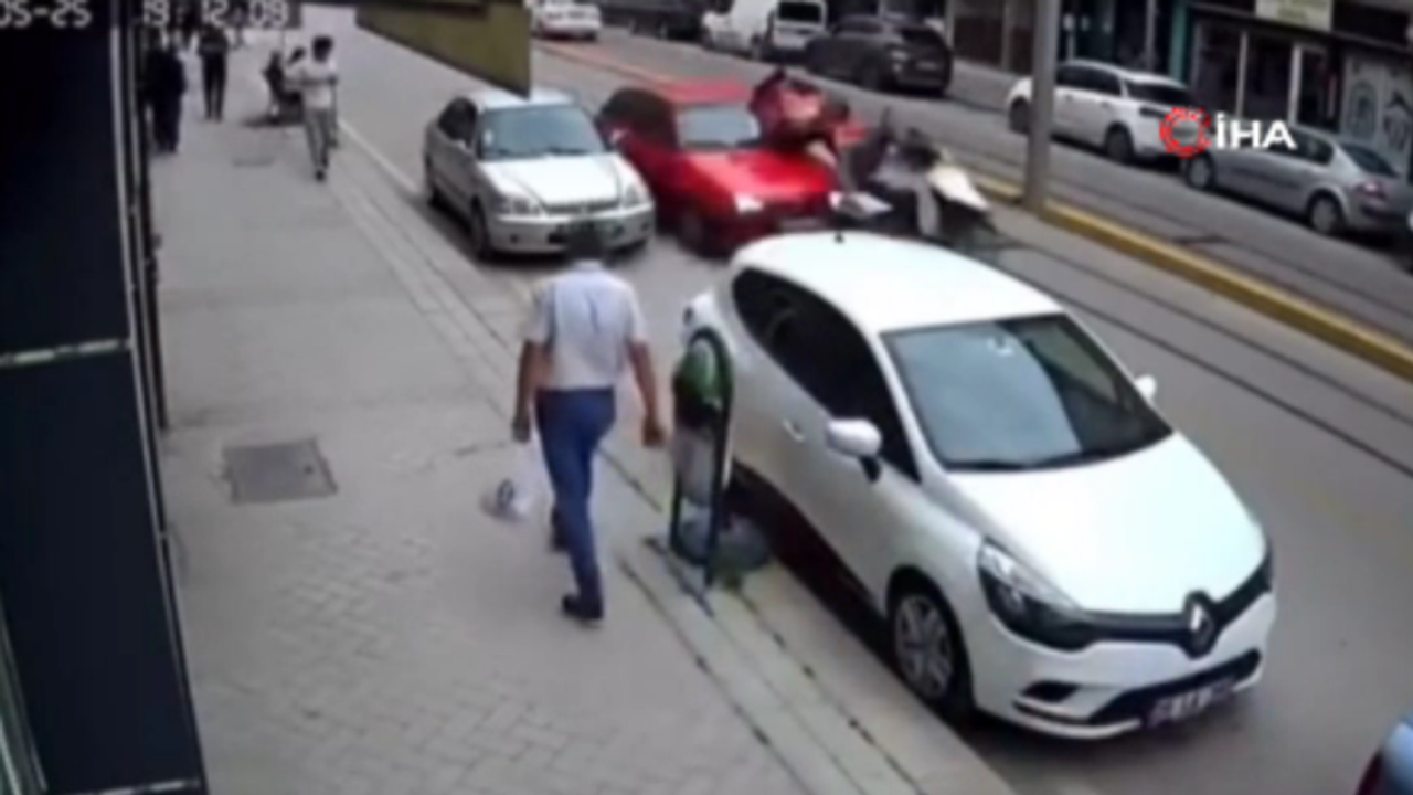 Eskişehir’de trafik kazası: Kuryeye çarpan otomobil sürücüsü kaçtı