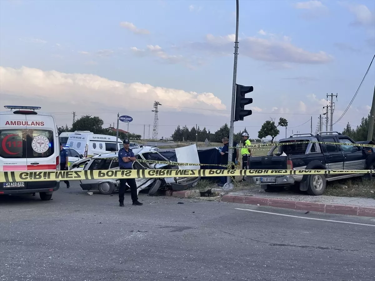 Meram'da Trafik Kazası: 2 Ölü, 4 Yaralı