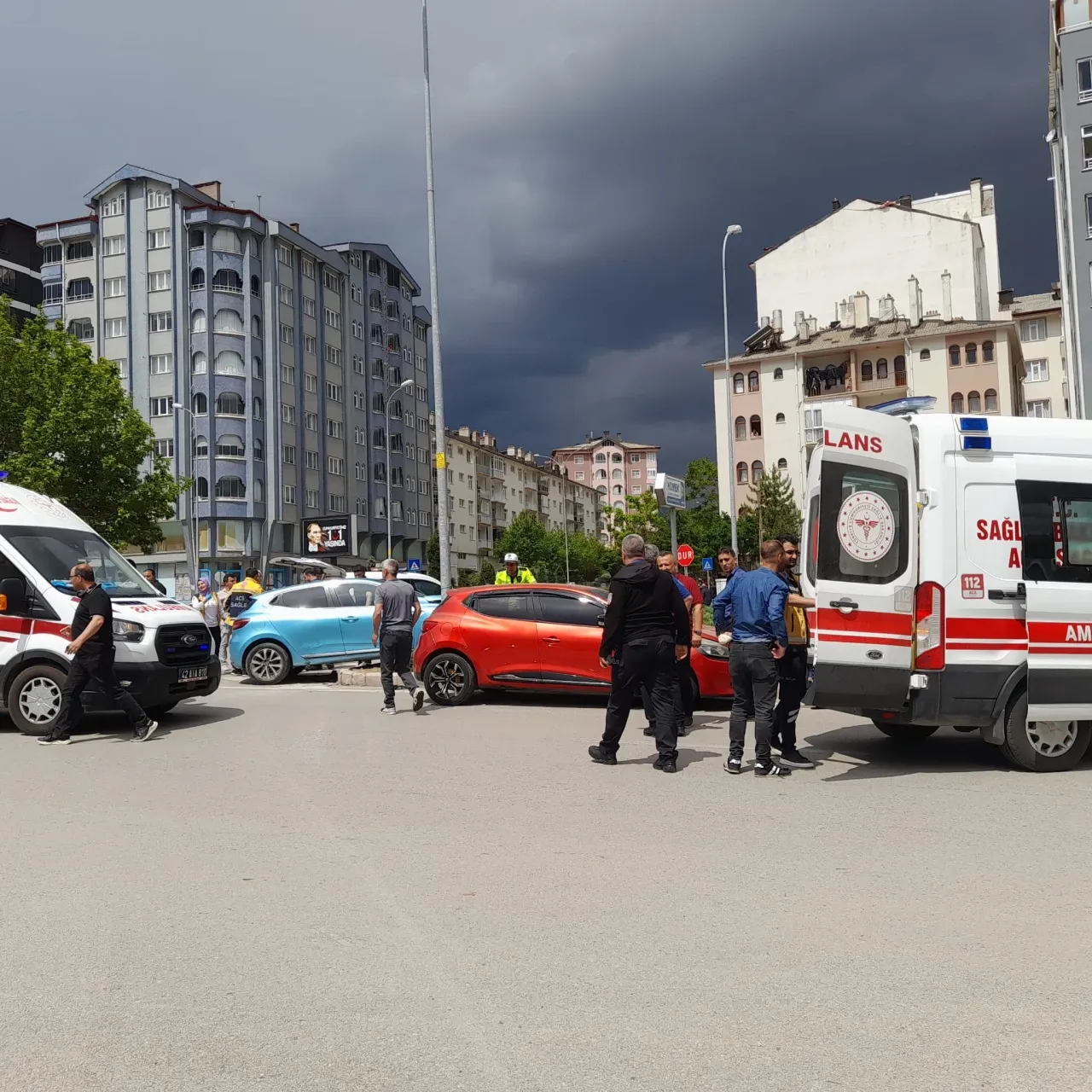 2 kişi Seydişehir'de trafik kazasında yaralandı.