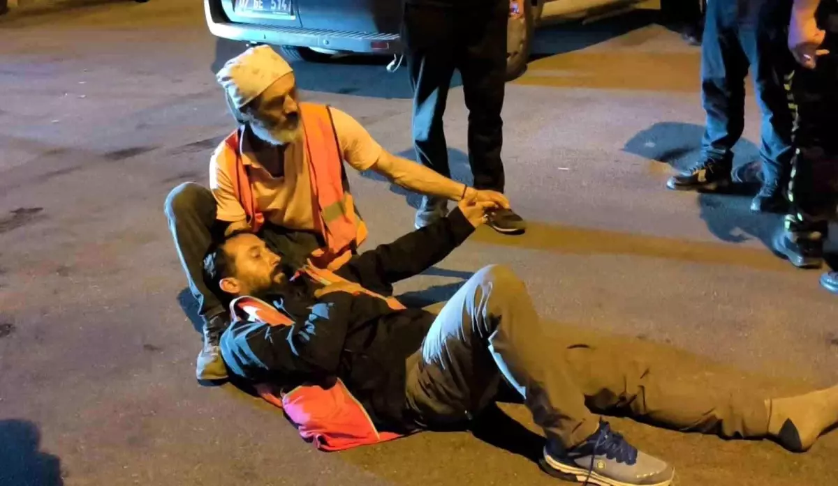 Antalya'da Kaza: Motosiklet Sürücüsü Yaralı