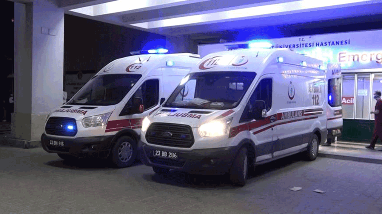 Elazığ'da araç uçuruma devrildi: Trafik kazası sonucu.
