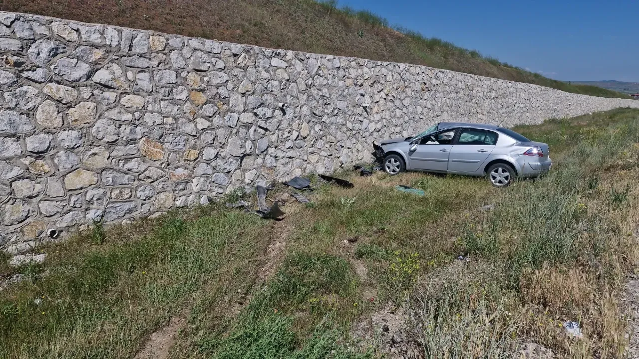 Yozgat'ta Alaca yolunda ciddi bir kaza: 2 yaralı.
