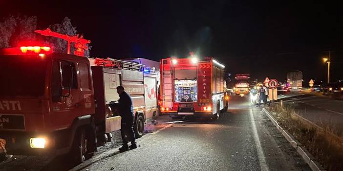 Ayvalık'ta ardışık kaza: 4 araç çarpıştı.